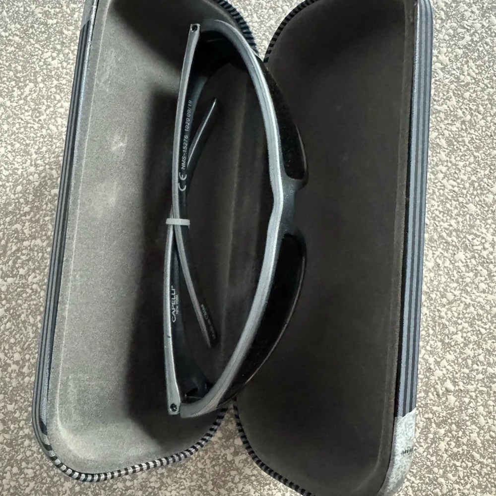 Capelli Boys-Unisex Gray Dark Sunglasses w/ Multicolor Case Never Used OH YEAH‎